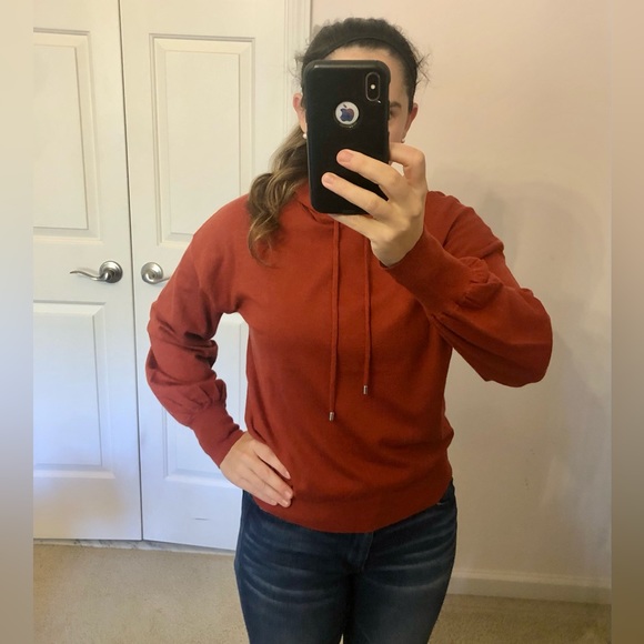 Orange pull over - Picture 9 of 11